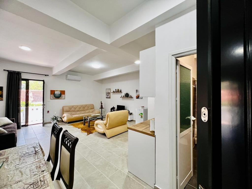 בראט Kristian Apartments מראה חיצוני תמונה