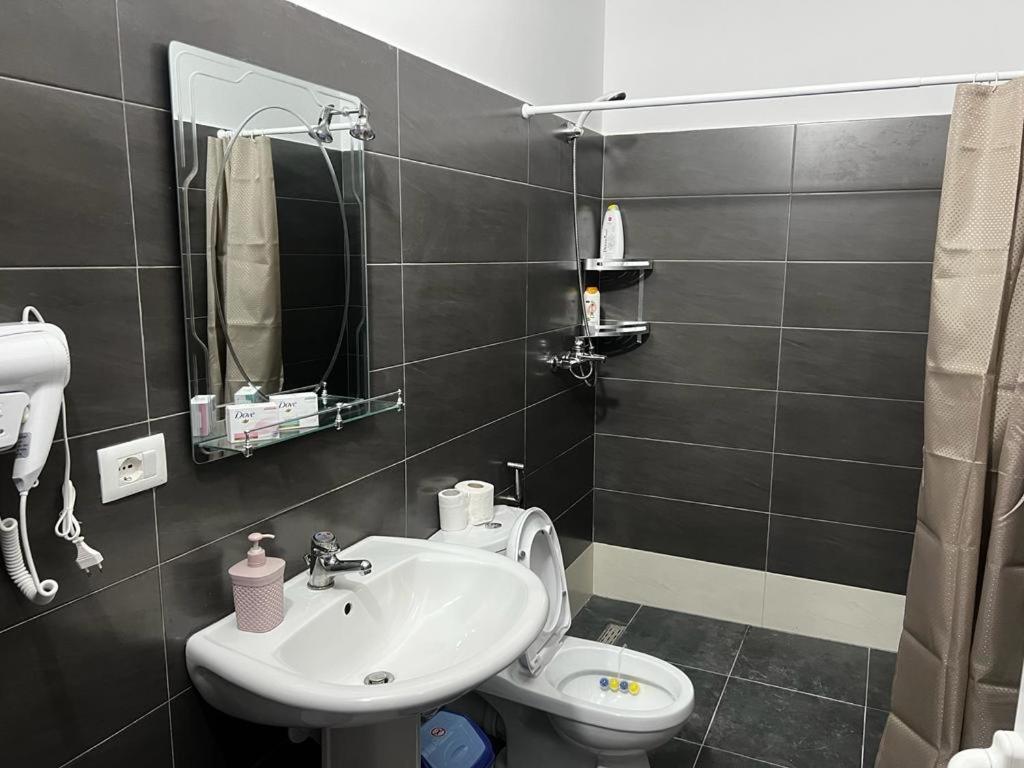בראט Kristian Apartments מראה חיצוני תמונה