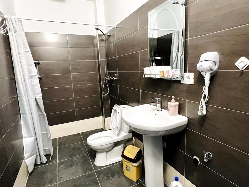 בראט Kristian Apartments מראה חיצוני תמונה
